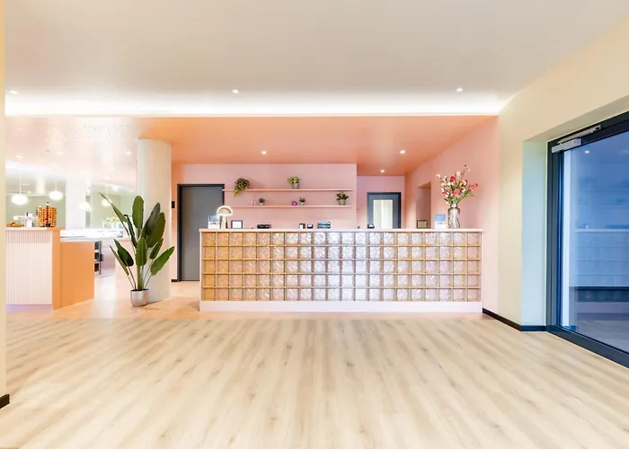 - The Niu, Flux By Ihg 3* Pasawa