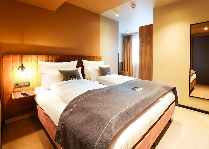 - The Niu, Flux By Ihg 3*