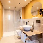 - The Niu, Flux By Ihg Passau
