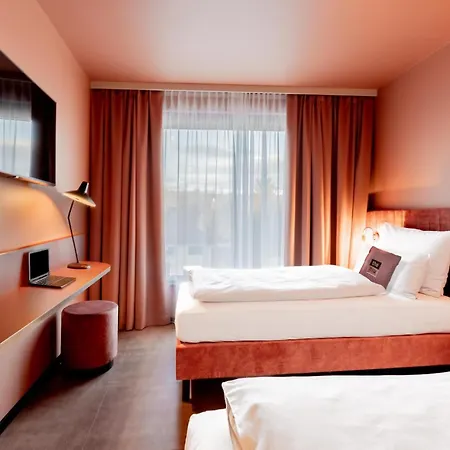 - The Niu, Flux By Ihg Отель Пассау