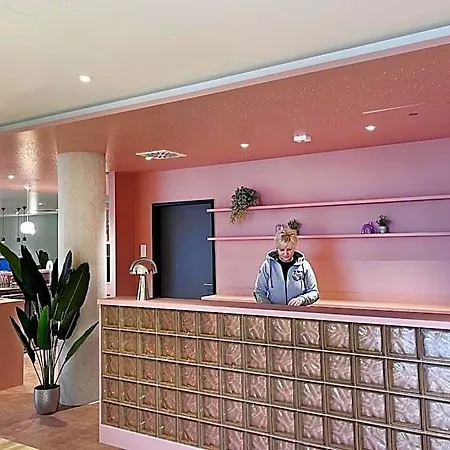 - The Niu, Flux By Ihg Otel 3*